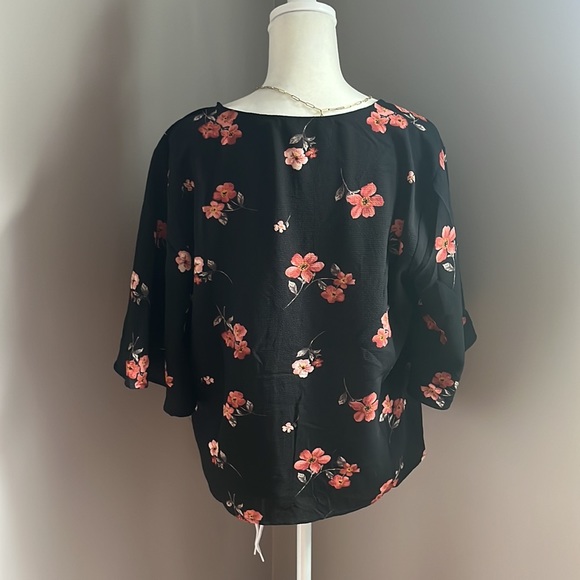 Lush Blouse - Picture 6 of 9